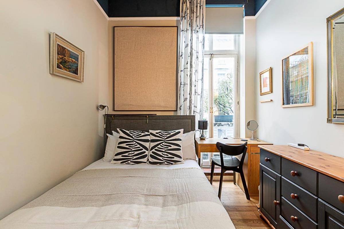Beautiful Two Bedroom Abode Near Victoria Лондон Екстер'єр фото